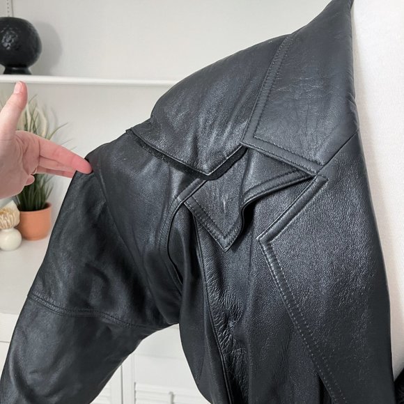 Vintage Black Leather Cropped V-Neck Leather Jacket | S/M - Picture 2 of 9